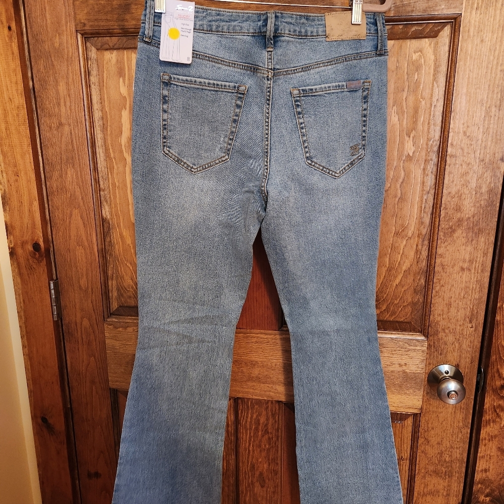 Seven7 Women's Denim Jeans - Picture 3 of 4